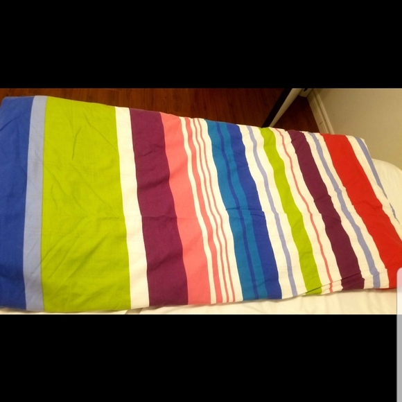 Duvet cover & 2 pillowcases. Full/Double- multi colored- (reversible) - Picture 4 of 4